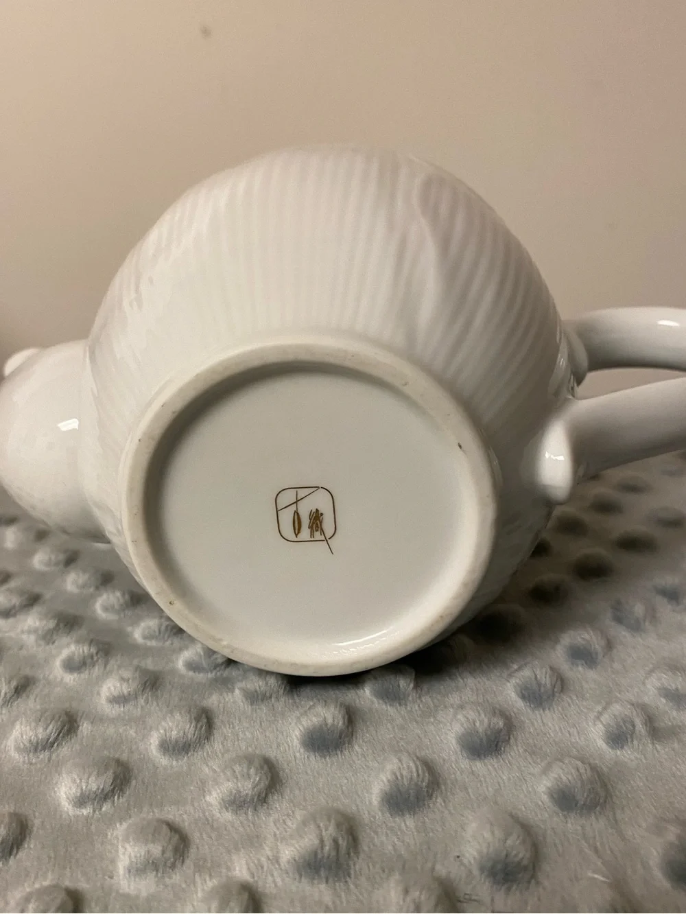 Japanese Tea Pot Set with Plates